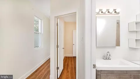 Entry Way - 619 E 38th St E, Baltimore, MD 21218 photo 9 of 11
