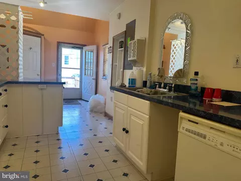 Entry Way - 1804 Light St, Baltimore, MD 21230 photo 5 of 6