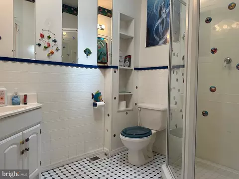 Bath - 1804 Light St, Baltimore, MD 21230 photo 3 of 4