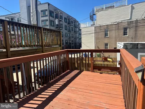 Exterior - 1804 Light St, Baltimore, MD 21230 photo 3 of 4