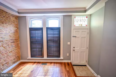 Entry Way - 6 N Luzerne Ave, Baltimore, MD 21224 photo 1 of 6