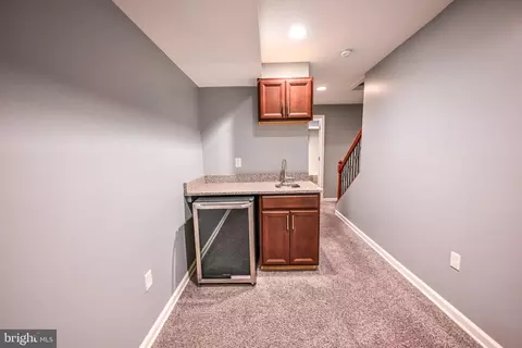 Entry Way - 6 N Luzerne Ave, Baltimore, MD 21224 photo 6 of 6