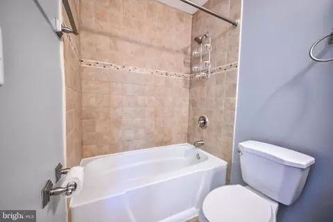 Bath - 6 N Luzerne Ave, Baltimore, MD 21224 photo 4 of 6