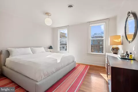 Bedroom - 3729 Elm Ave, Baltimore, MD 21211 photo 7 of 8