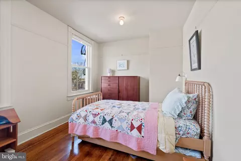 Bedroom - 3729 Elm Ave, Baltimore, MD 21211 photo 5 of 8