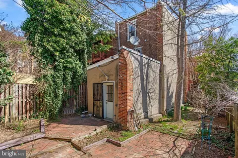 Exterior - 106 Scott St, Baltimore, MD 21201 photo 4 of 8
