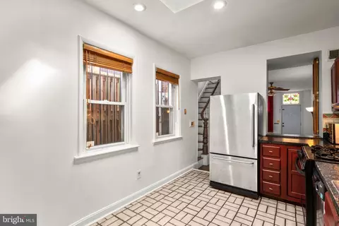 Entry Way - 106 Scott St, Baltimore, MD 21201 photo 1 of 3