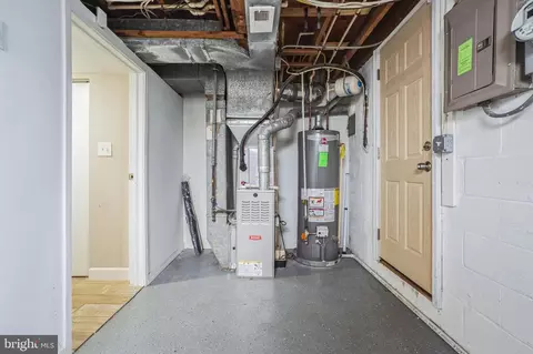 Entry Way - 5801 Cedonia Ave, Baltimore, MD 21206 photo 6 of 6