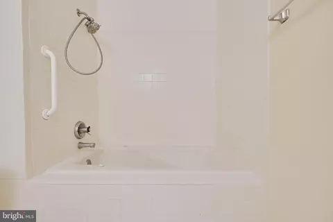 100 Harborview Dr #609, Baltimore, MD 21230 photo 23