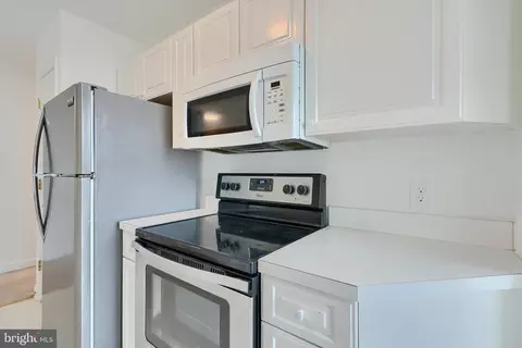 100 Harborview Dr #609, Baltimore, MD 21230 photo 11