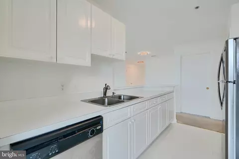 100 Harborview Dr #609, Baltimore, MD 21230 photo 9