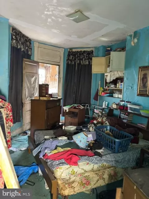 Bedroom - 1729 W North Ave, Baltimore, MD 21217 photo 2 of 2