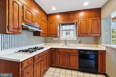 5433 Springlake Way, Baltimore, MD 21212 photo 15