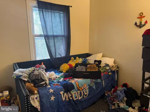 Bedroom - 2000 Brunt St, Baltimore, MD 21217 photo 2 of 3