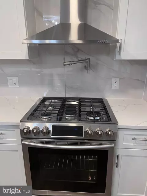 4209 Colborne Rd, Baltimore, MD 21229 photo 11
