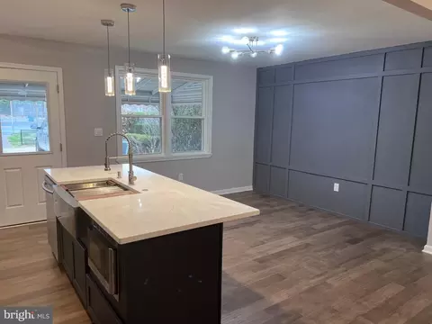 4209 Colborne Rd, Baltimore, MD 21229 photo 4