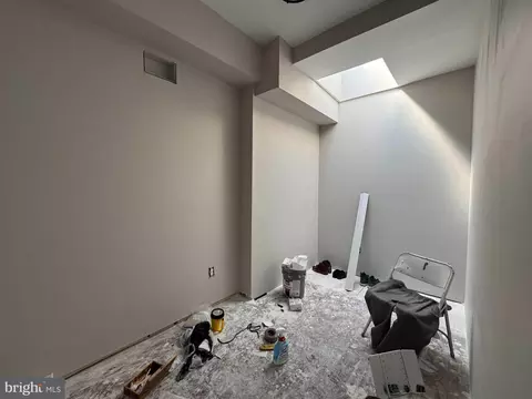 2118 N Wolfe St, Baltimore, MD 21213 photo 8