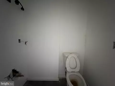 2118 N Wolfe St, Baltimore, MD 21213 photo 6