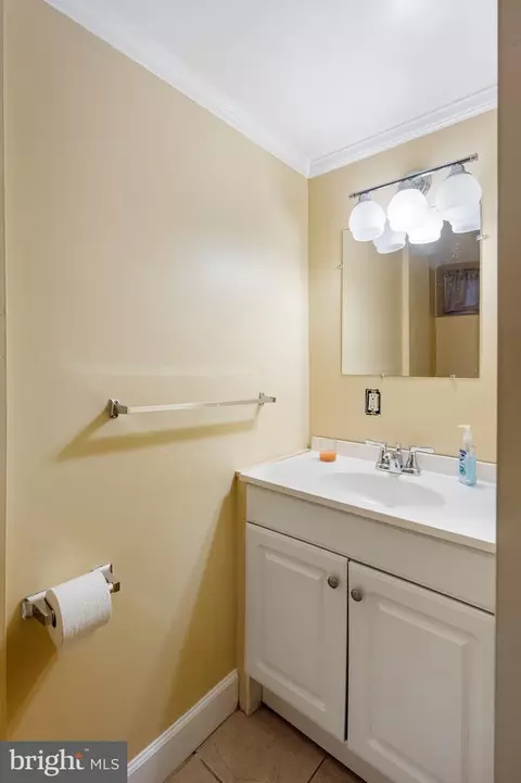 3701 Dennlyn Rd, Baltimore, MD 21215 photo 35