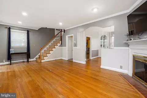 3701 Dennlyn Rd, Baltimore, MD 21215 photo 6
