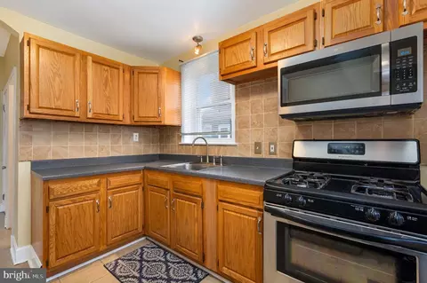 3701 Dennlyn Rd, Baltimore, MD 21215 photo 18