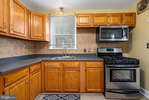 3701 Dennlyn Rd, Baltimore, MD 21215 photo 17