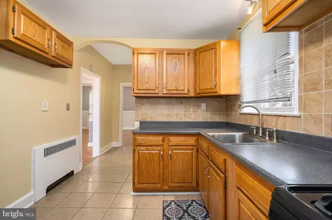 3701 Dennlyn Rd, Baltimore, MD 21215 photo 19