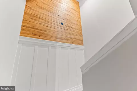 Entry Way - 1516 Lancaster St, Baltimore, MD 21231 photo 4 of 5