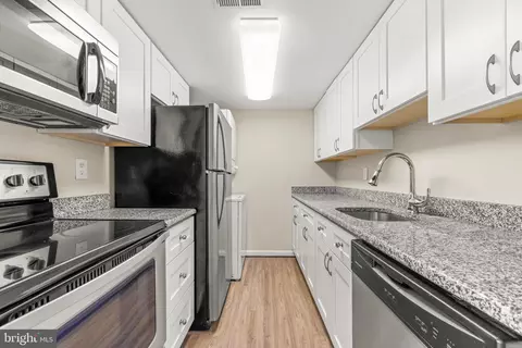 Kitchen - 1516 Lancaster St, Baltimore, MD 21231 photo 5 of 6