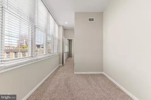 Entry Way - 1516 Lancaster St, Baltimore, MD 21231 photo 3 of 5