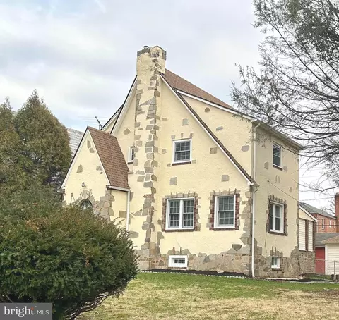 3405 Dennlyn Rd, Baltimore, MD 21215 photo 1