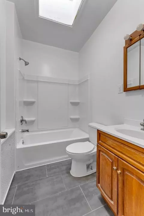 Bath - 2818 Mayfield, Baltimore, MD 21213 photo 1 of 1