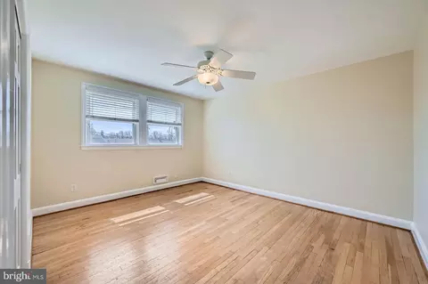 Bedroom - 1617 Winford Rd, Baltimore, MD 21239 photo 3 of 6