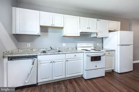 Kitchen - 2110 E Hoffman St, Baltimore, MD 21213 photo 1 of 1