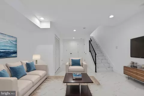1818 Mcculloh St, Baltimore, MD 21217 photo 47