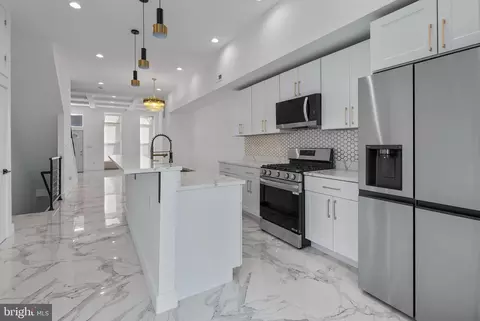 1818 Mcculloh St, Baltimore, MD 21217