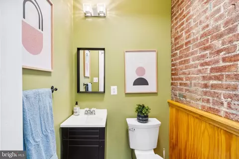 Bath - 1836 Byrd St, Baltimore, MD 21230 photo 1 of 3