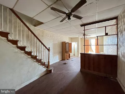 Living - 2604 E Hoffman St, Baltimore, MD 21213 photo 4 of 4