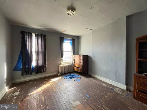Bedroom - 2604 E Hoffman St, Baltimore, MD 21213 photo 4 of 4