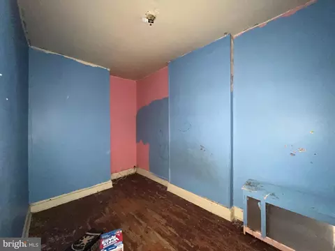 Bedroom - 2604 E Hoffman St, Baltimore, MD 21213 photo 2 of 4