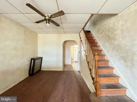 Living - 2604 E Hoffman St, Baltimore, MD 21213 photo 1 of 4