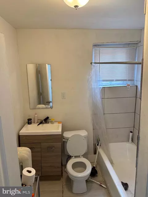Bath - 3137 Baker St, Baltimore, MD 21216 photo 2 of 2