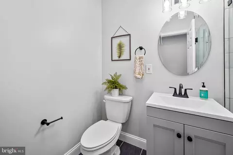 Bath - 1204 Cox St, Baltimore, MD 21211 photo 1 of 3