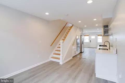 Entry Way - 622 Archer St, Baltimore, MD 21230 photo 2 of 8