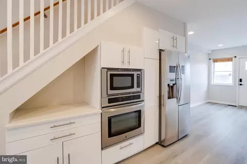 Entry Way - 622 Archer St, Baltimore, MD 21230 photo 6 of 8