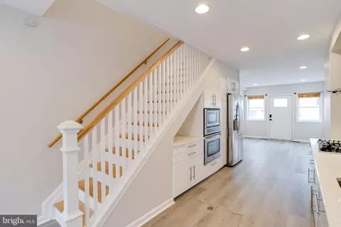 Entry Way - 622 Archer St, Baltimore, MD 21230 photo 5 of 8
