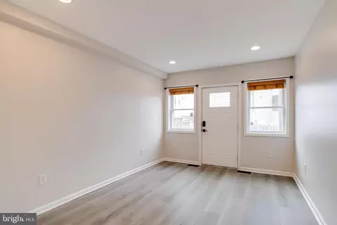 Living - 622 Archer St, Baltimore, MD 21230 photo 2 of 3