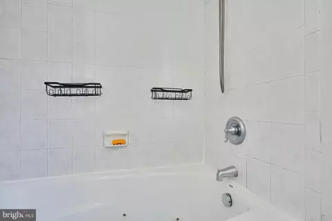 Bath - 2242 E Fairmount Ave, Baltimore, MD 21231 photo 4 of 6