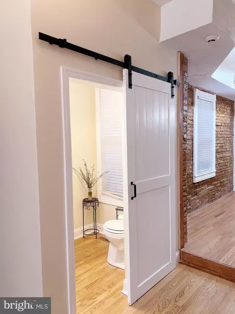 2263 Madison Ave, Baltimore, MD 21217 photo 9