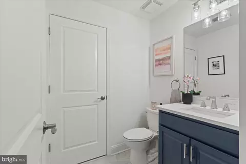 Entry Way - 2409 Boston St, Baltimore, MD 21224 photo 3 of 7